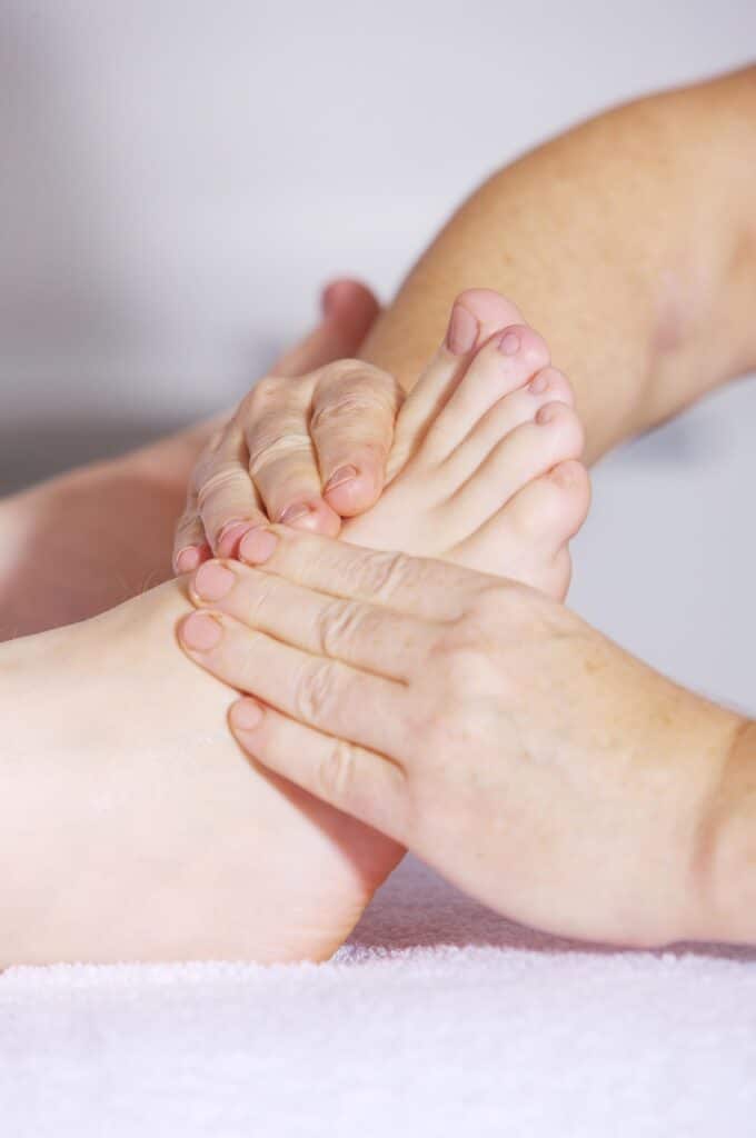 Massage des Pieds et Réflexologie : Séance de Soin Bien-être foot massage, foot reflex, foot reflex zones, alternative medicine, beauty, chinese, blood circulation, circulatory disorders, relax, relaxation, woman, foot, foot reflexology, feet, healthy, health, hand, heal, naturopath, homeopathy, horizontal, hands, young, body, lifestyle, massage, masseuse, medicine, people, meridians, physical therapy, reflex zones, reflexology, pain therapy, beautiful, somatotopia, tcm, therapy, treatment, white, wellness, wellness treatment, welness, well being, hyperacidity, foot, foot, reflexology, reflexology, reflexology, reflexology, reflexology